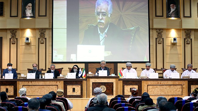 در نشست هیات تجاری عمان با فعالان اقتصادی ایران: سرمایه‌گذاری در عمان راهبرد برد - برد اقتصادی است