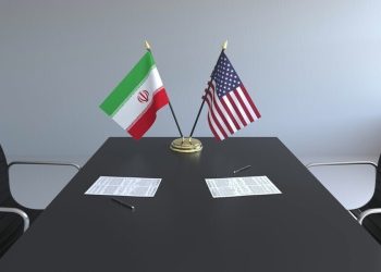 تحقق رشد اقتصادی با استفاده از ظرفیت داخلی و مذاکره