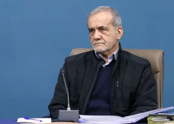 قطع برق بخش‌های تولیدی و صنایع آخرین انتخاب است
