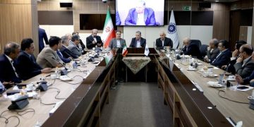 بانک مرکزی امکان واردات بدون انتقال ارز را برای فعالان اقتصادی فراهم کند