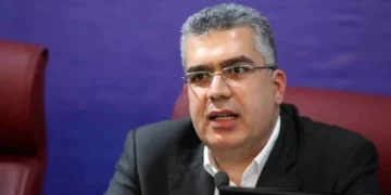 صادرکنندگان می‌توانند همه ارز خود را صرف واردات مواد اولیه کنند