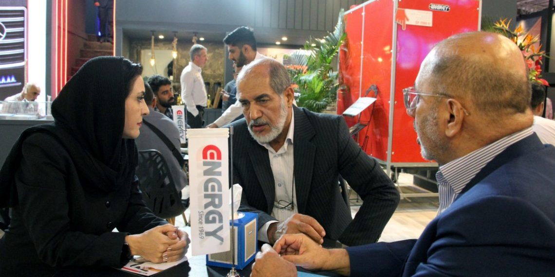 بازدید دبیرکل انجمن صنایع لوازم خانگی از نمایشگاه تاسیسات تهران