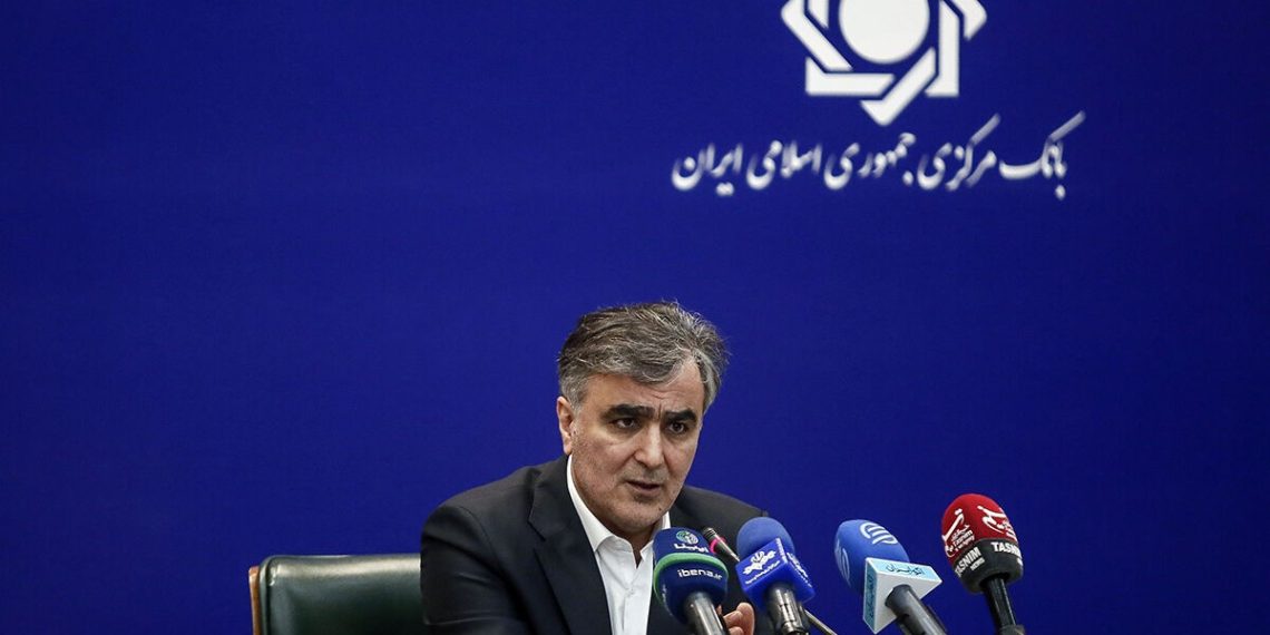 عرضه ارز با نرخ توافقی در بازار دوم مرکز مبادله افزایش می یابد