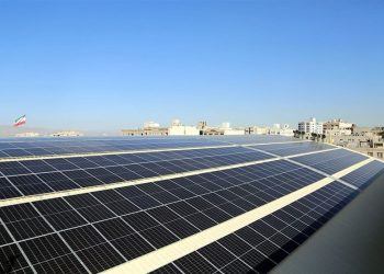 تولید در شهرک‌های صنعتی زیر فشار سنگین خاموشی و هزینه انرژی پاک