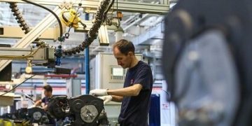 عدم‌‎النفع ۳۰۳ همتی صنایع از ناترازی انرژی طی یک سال