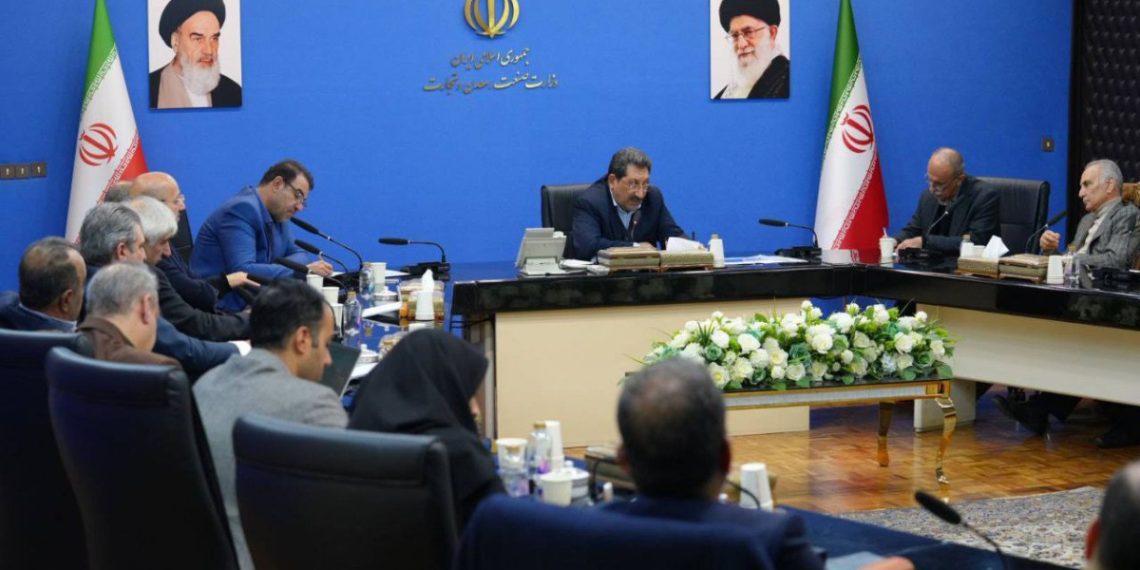 هشدار وزیر صمت و صنعت لوازم خانگی نسبت به تداوم محدودیتهای ارزی