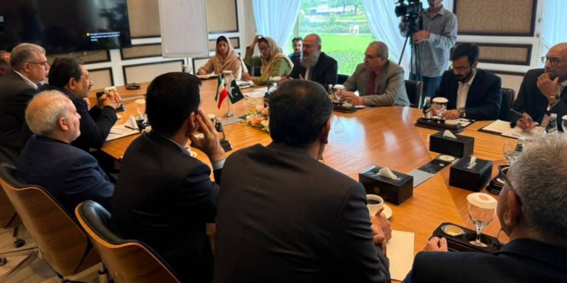 بنادر پاکستان می تواند مرکز صادرات مجدد کالاهای ایرانی به سایر کشورها باشد