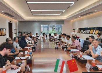 دیدار دبیرکل انجمن صنایع لوازم خانگی ایران با فعالان صنعتی و تجاری چین